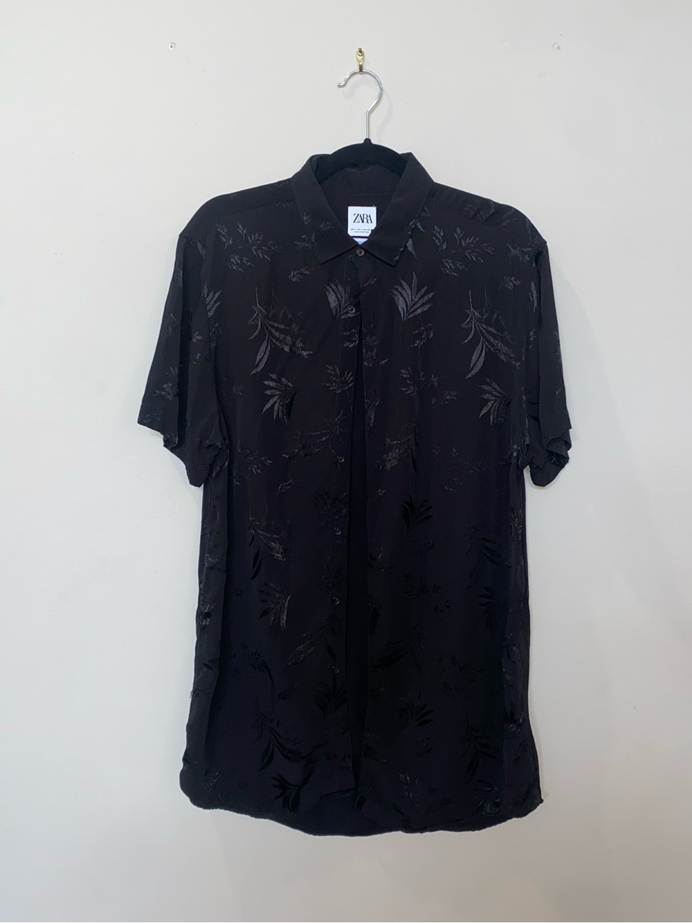 Zara Men's Black Short-Sleeve Button-Up with Tonal Leaf Print